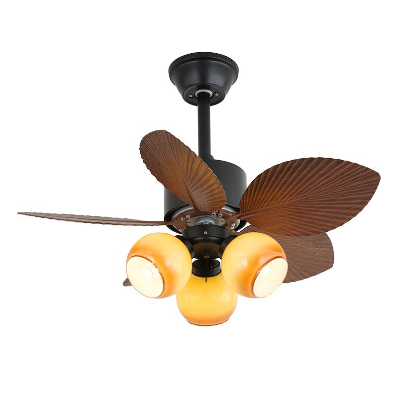 Plafonnier Ventilateur Liora en Bois Tropical éclairant une pièce