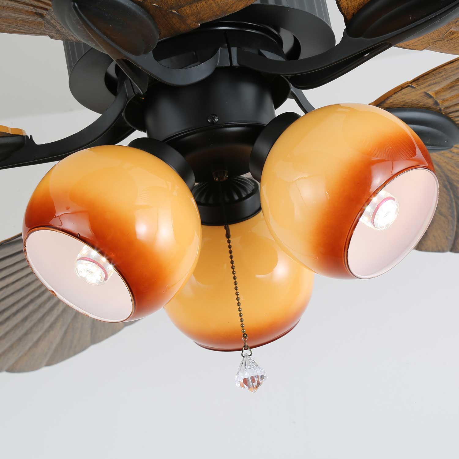 Plafonnier ventilateur Avinionis avec cadre en métal et pales en ABS