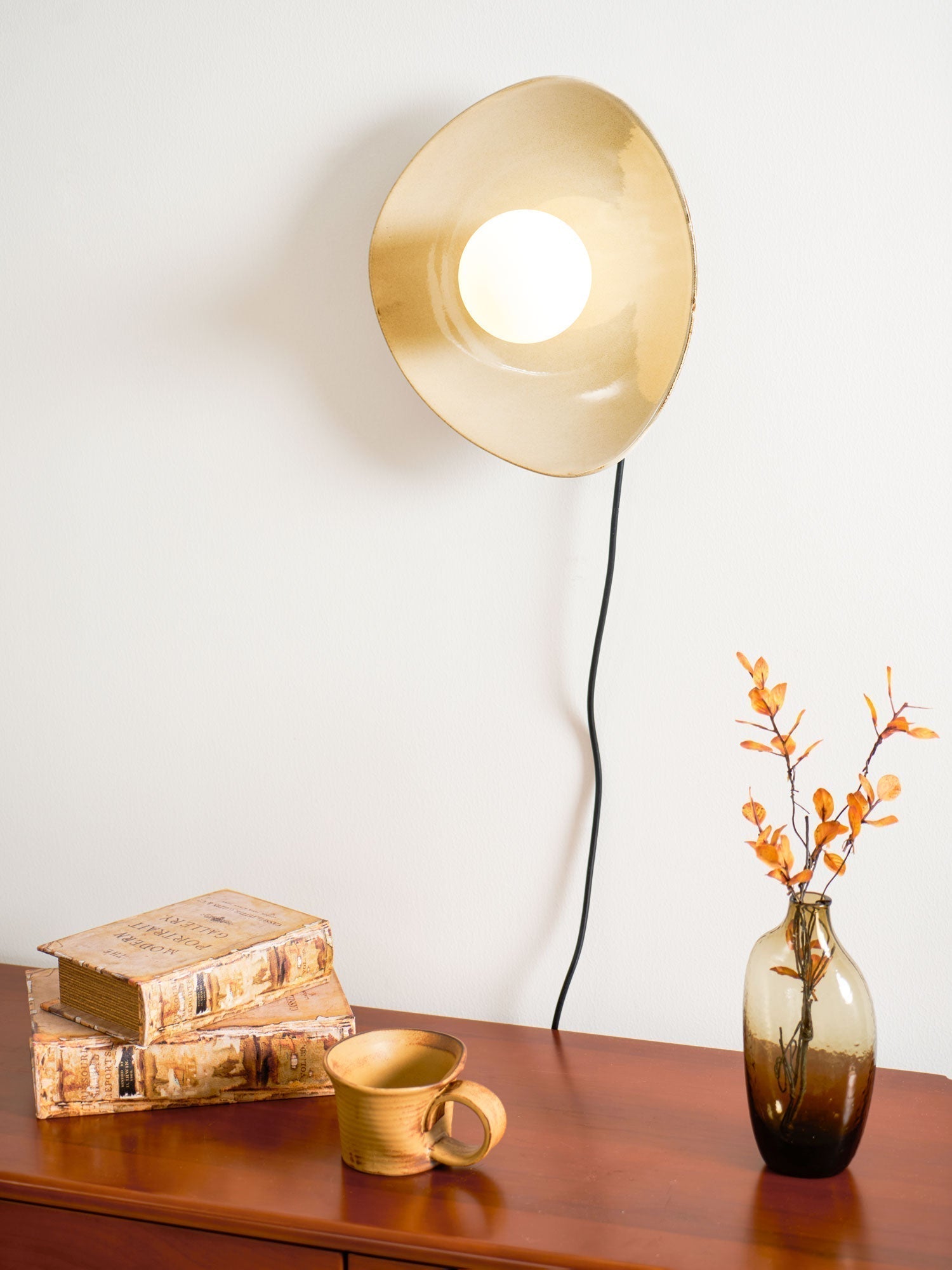 Nancy Pebble Disc Plug-in Ceramics Glass Wall Light - Neutralighting