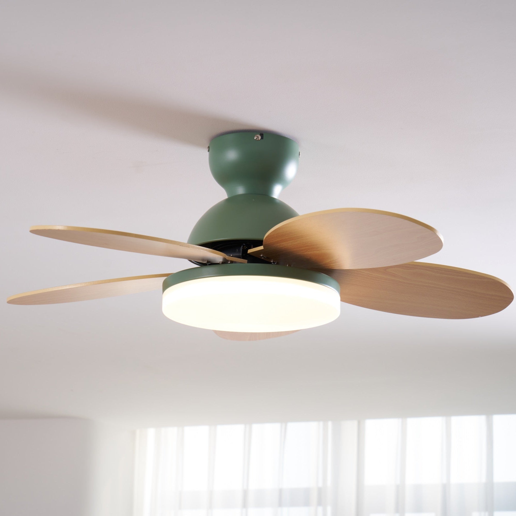 Plafonnier ventilateur Liora, avec éclairage LED intégré