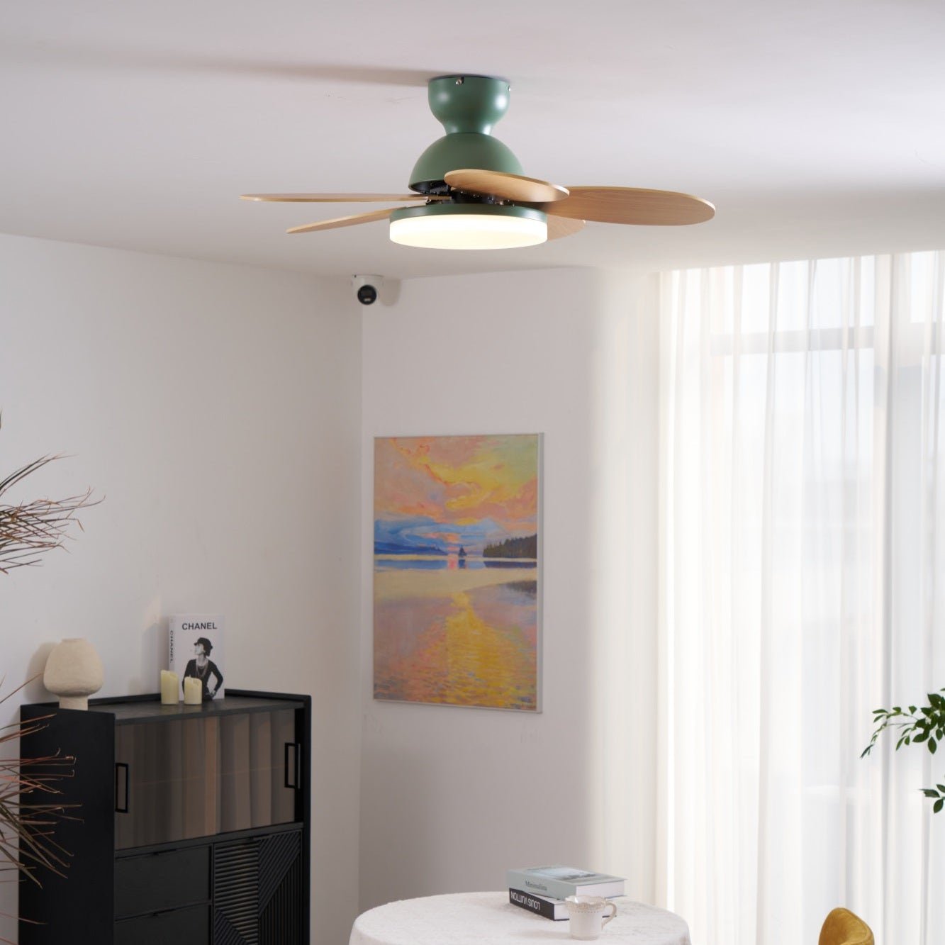 Plafonnier ventilateur Liora en verre coloré pour enfants, avec télécommande
