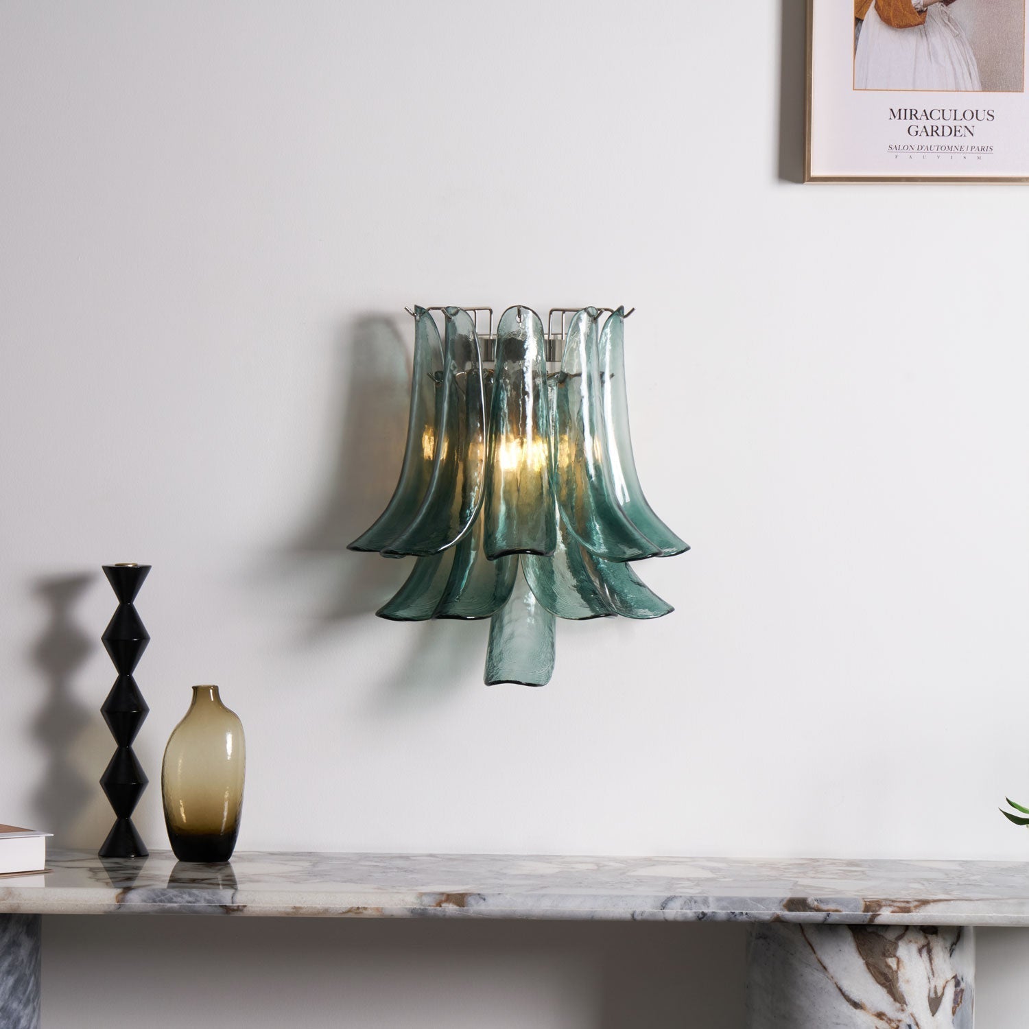 Aurora Wall Light Petal Shaped Glass Vintage Artistic - Letslighting