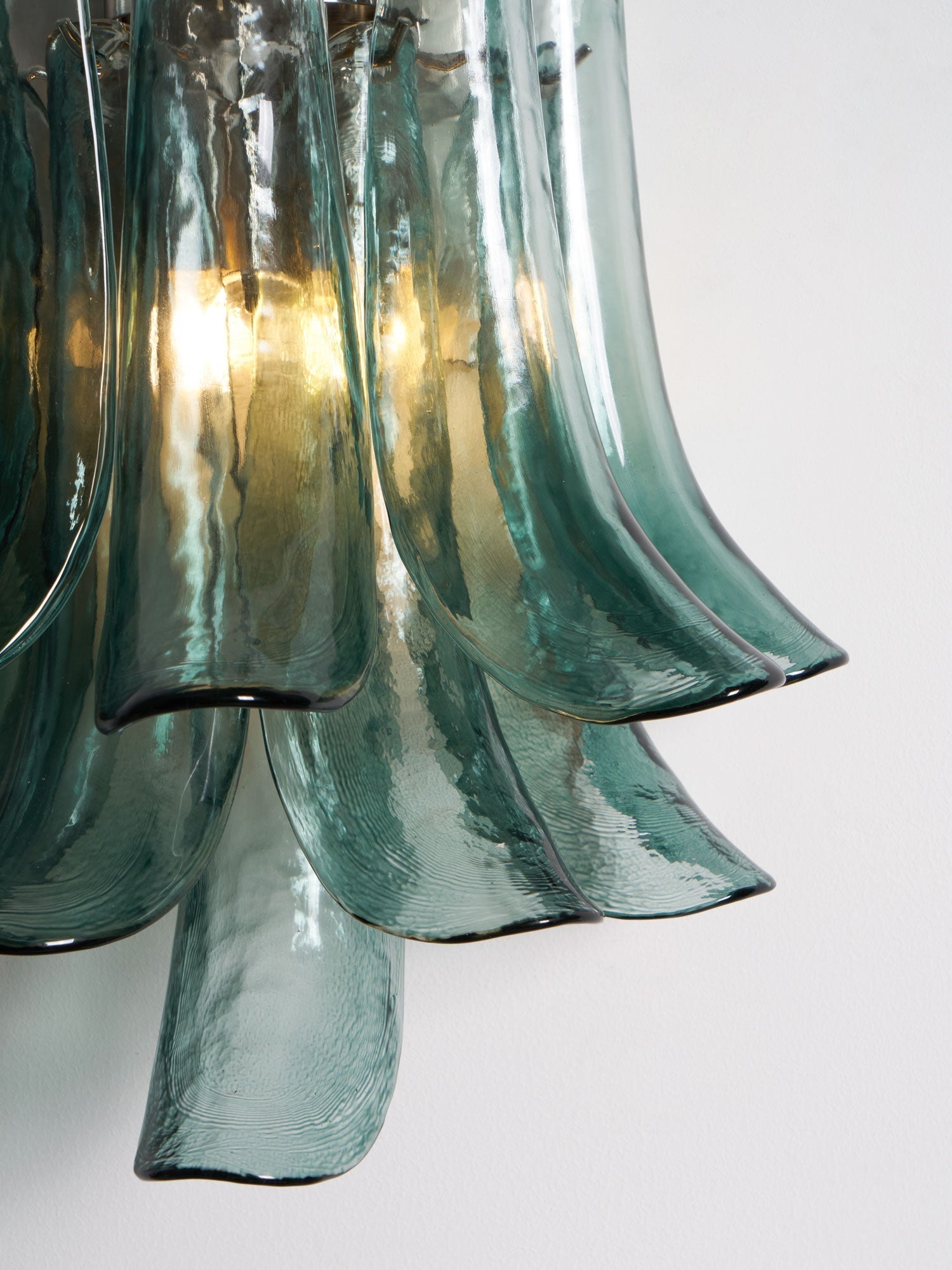 Aurora Wall Light Petal Shaped Glass Vintage Artistic - Letslighting