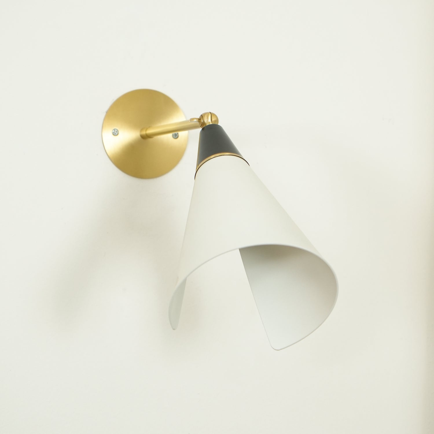 Cevare Applique Murale Métal Minimaliste Moderne - Neutralighting