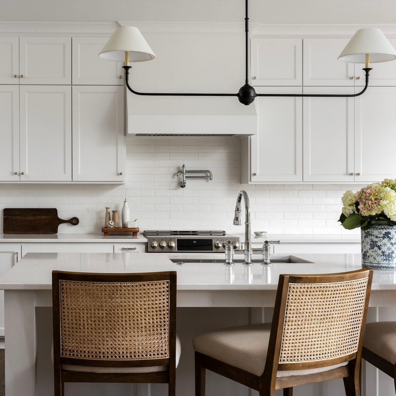 Aera Lustre Linéaire Métal Laiton Antique Tissu Minimaliste Moderne - Neutralighting