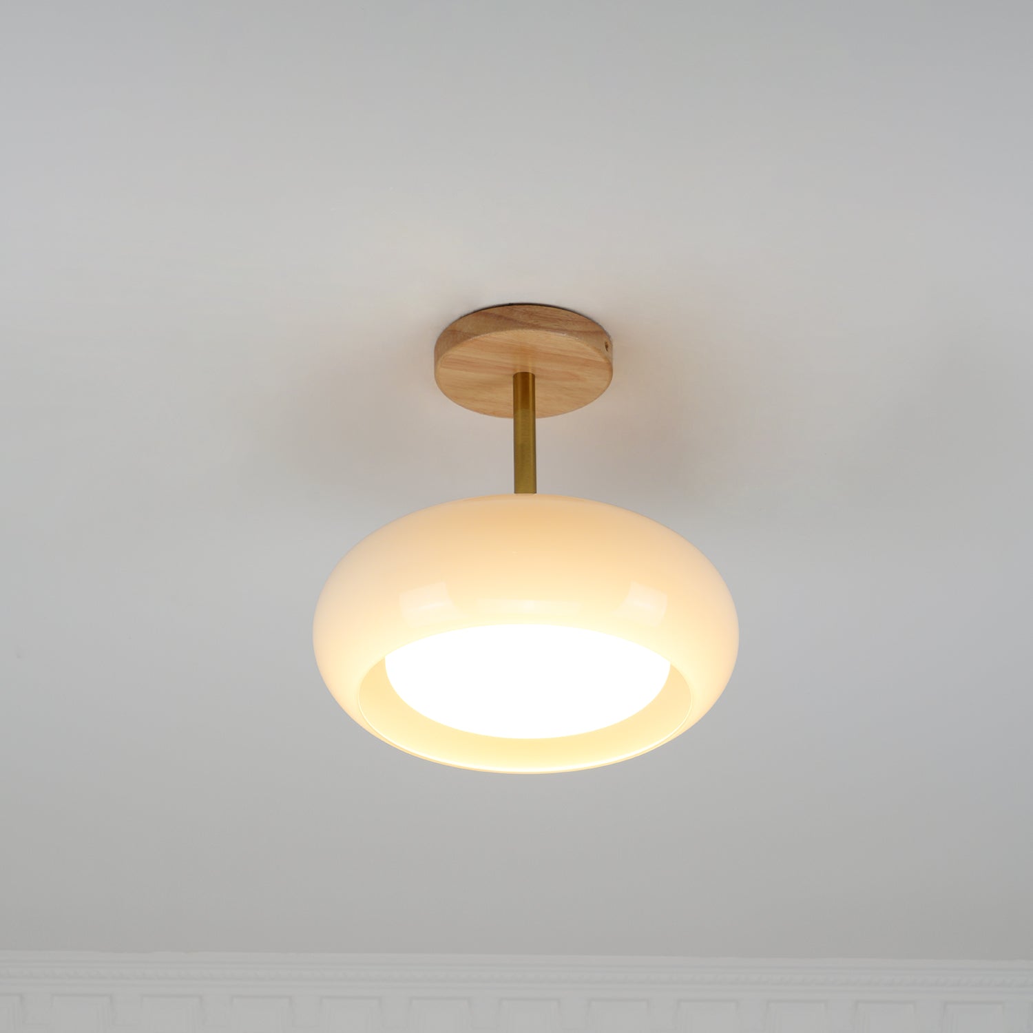 Solara Plafonnier en verre et bois avec abat-jour coloré - Neutralighting