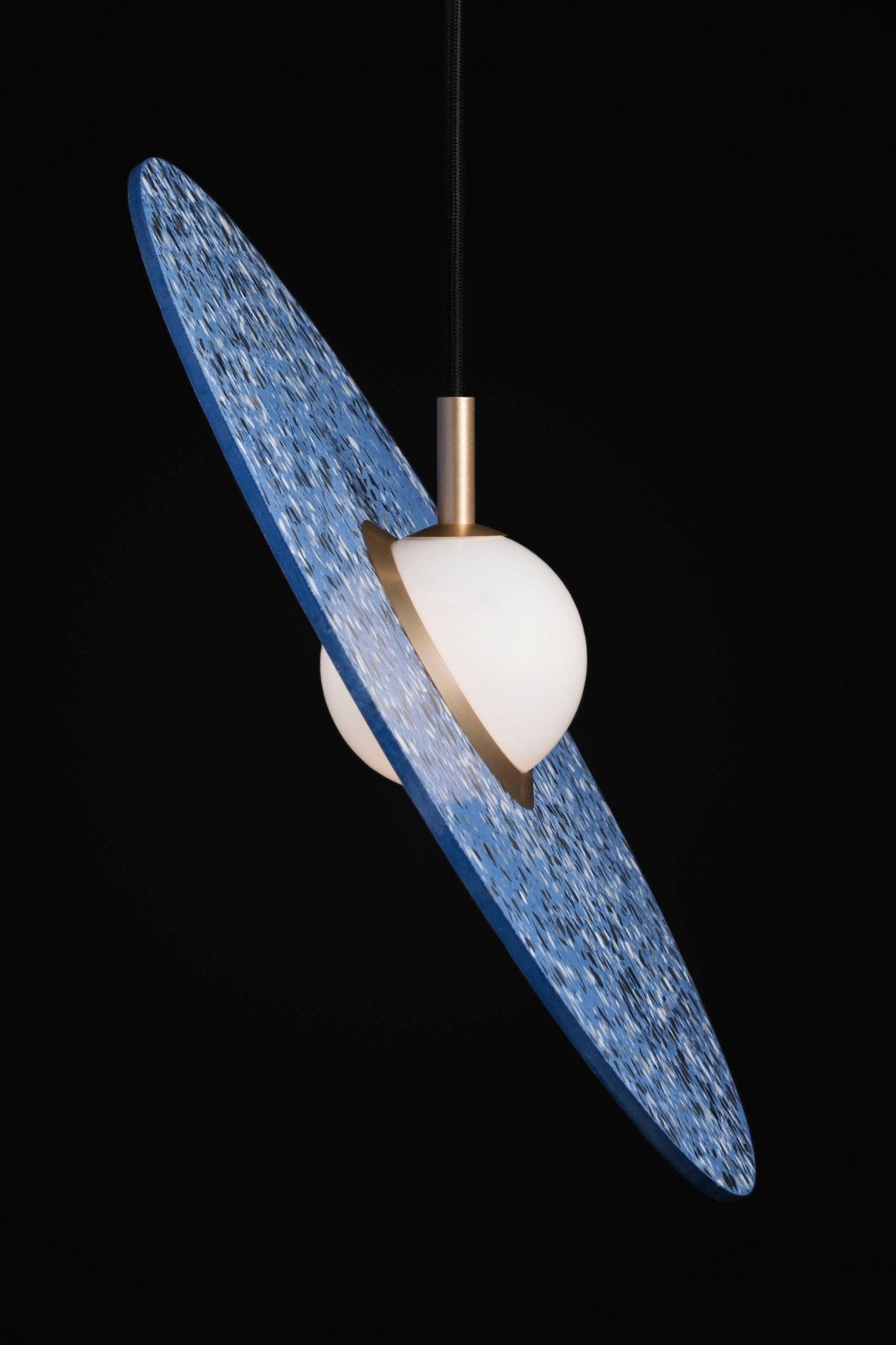 Lustra Suspension Planet pour Salon - Neutralighting