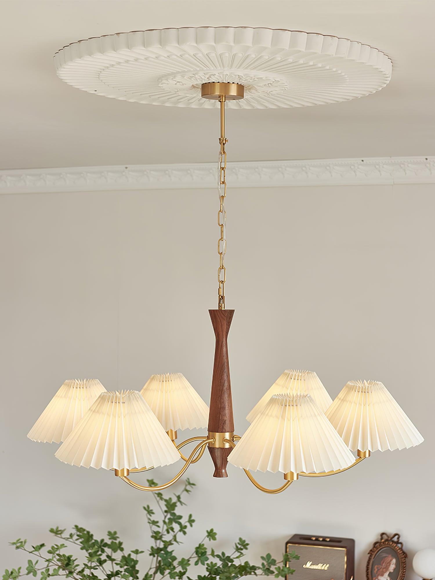Lustra Chandelier Plissé avec Abat-jours Blancs Milieu du Siècle - Neutralighting