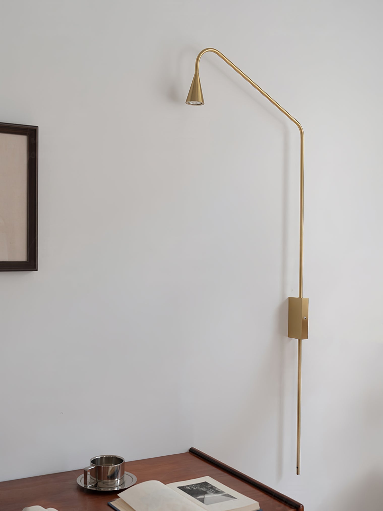 Vesolel Modern Minimalist Wall Lamp - Neutralighting
