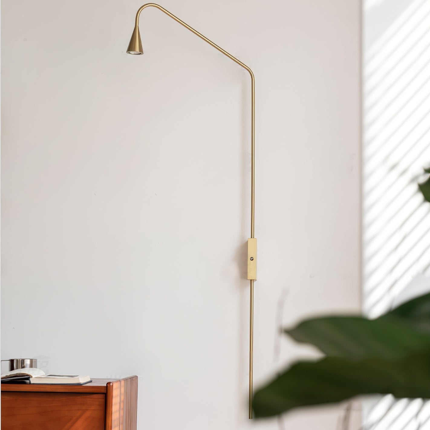 Vesolel Modern Minimalist Wall Lamp - Neutralighting
