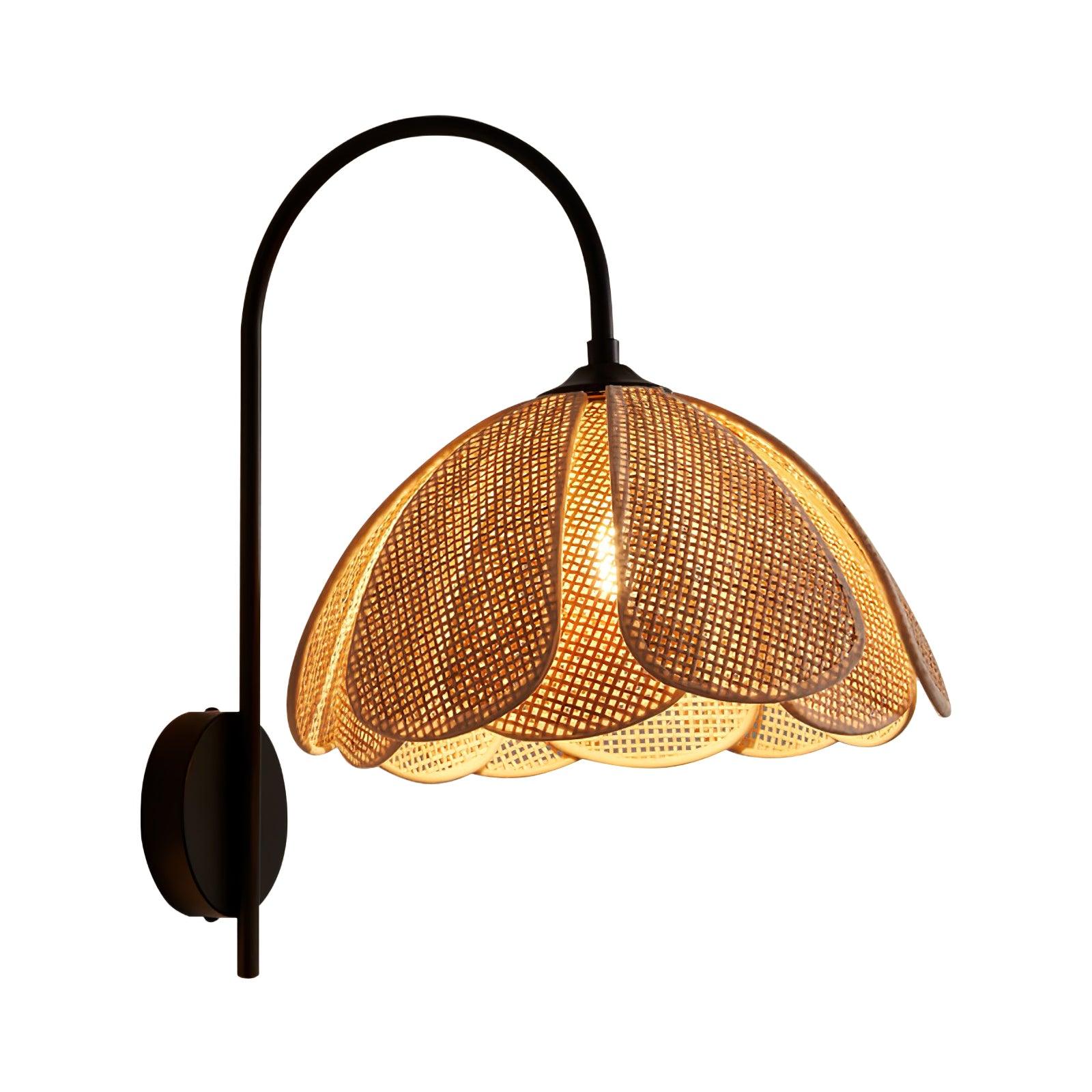 Edria Lustra Applique Murale Rattan Forme Pétale Élégante - Neutralighting