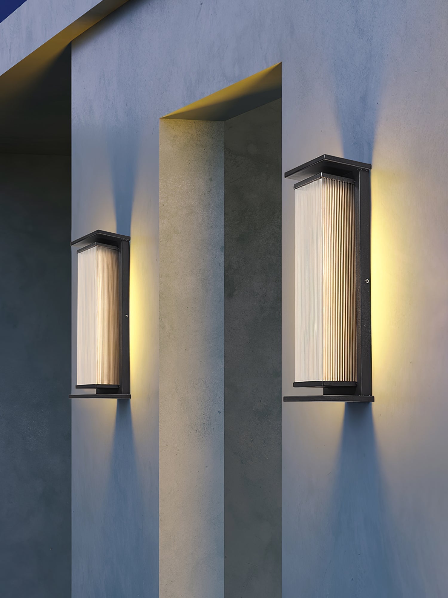 Cesilila Vertical Glass Wall Light - Blowlighting