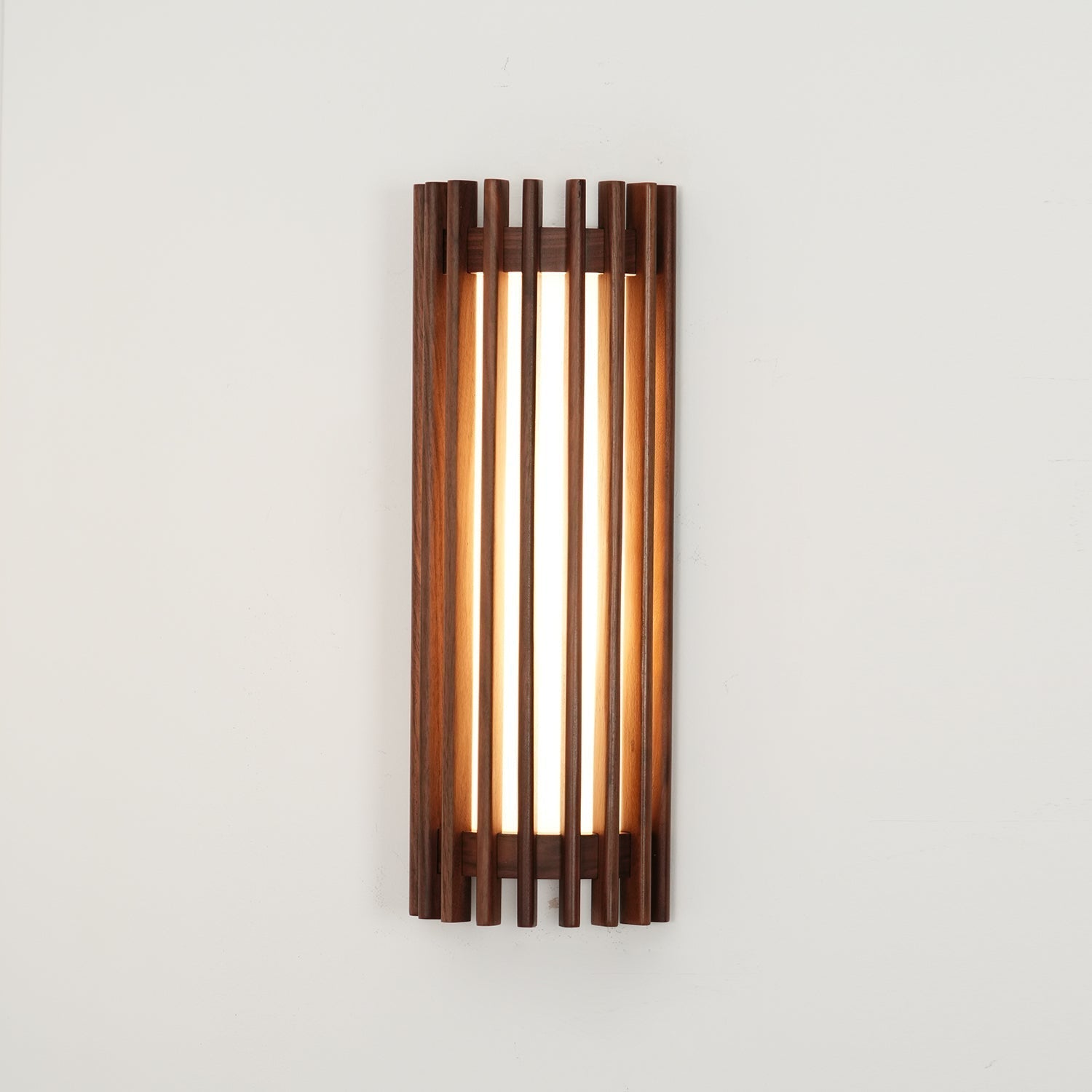 Neyra Applique Murale Intérieure en Noyer - Neutralighting