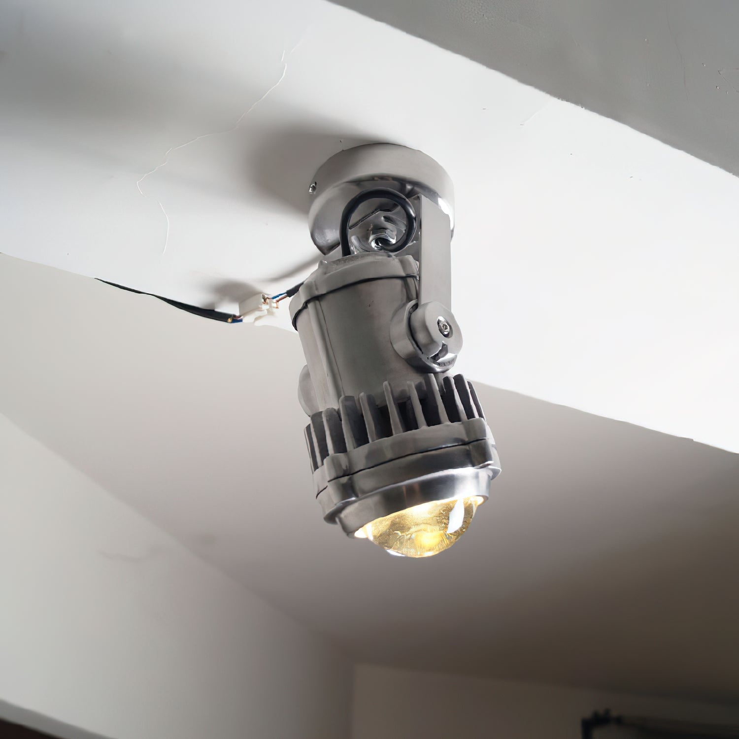 Ivinan Projecteur Métal Verre Industriel Rétro - Neutralighting