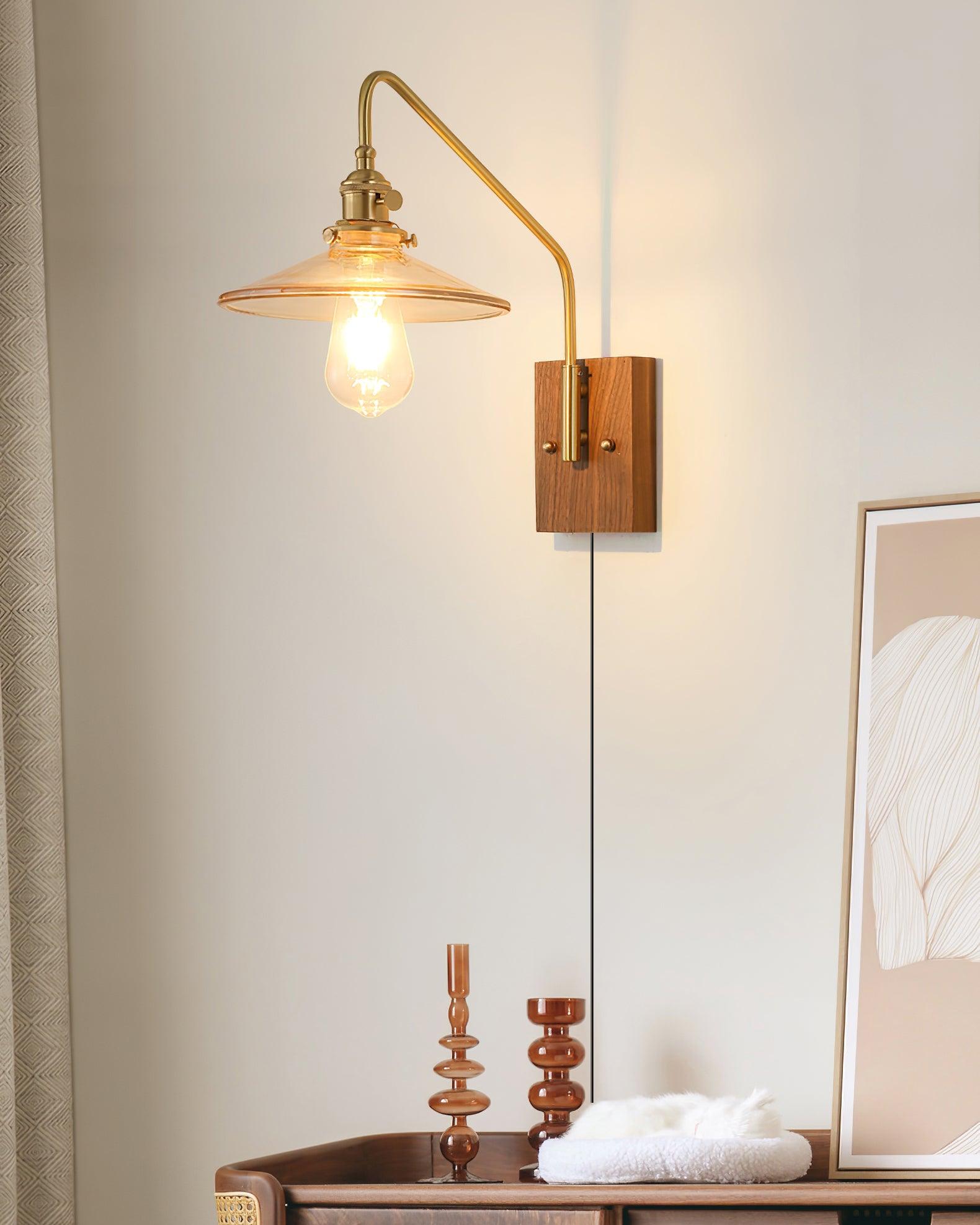 Haloen Applique murale rétro à brancher avec laiton, élégance française en noyer - Neutralighting