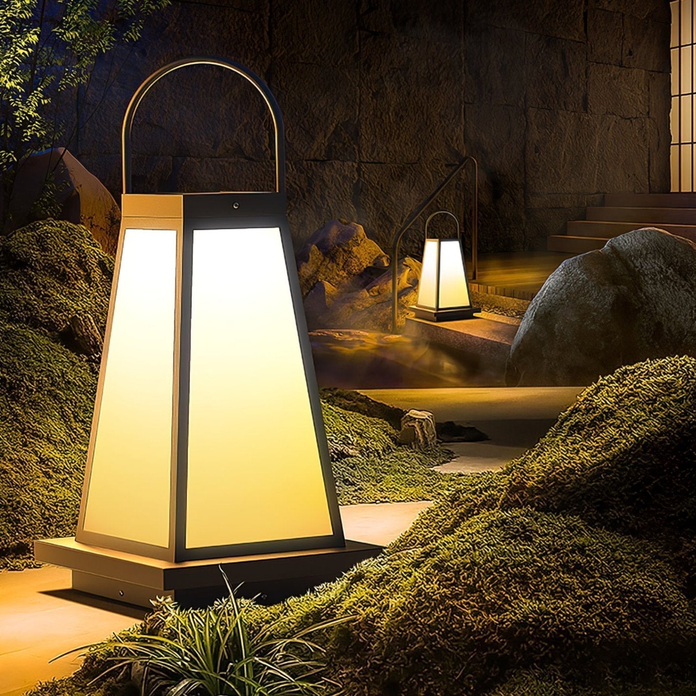 Roam Lantern Garden Outdoor Lamp - Blowlighting