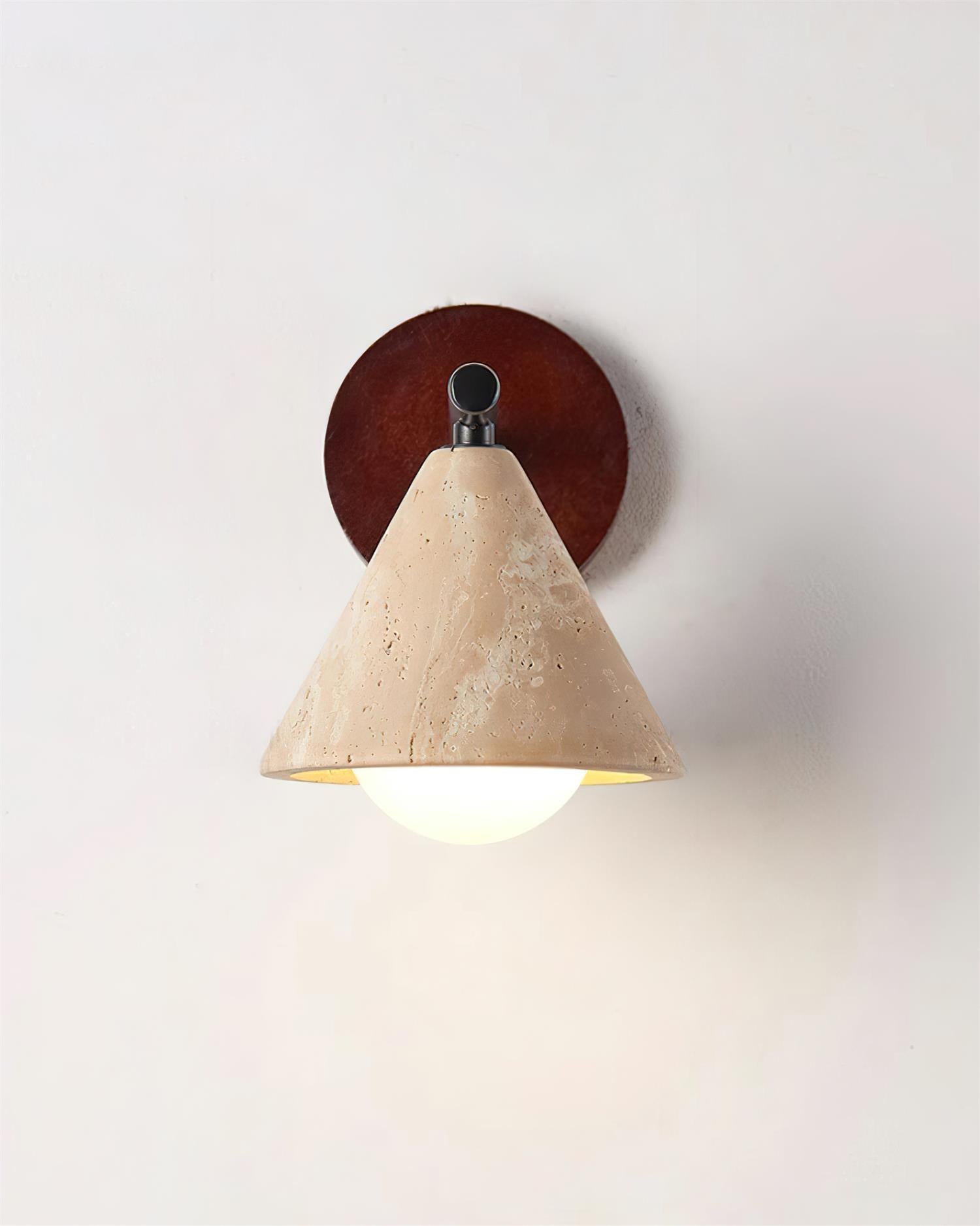 Riita Applique Murale en Travertin en Forme de Cone Triangulaire - Neutralighting
