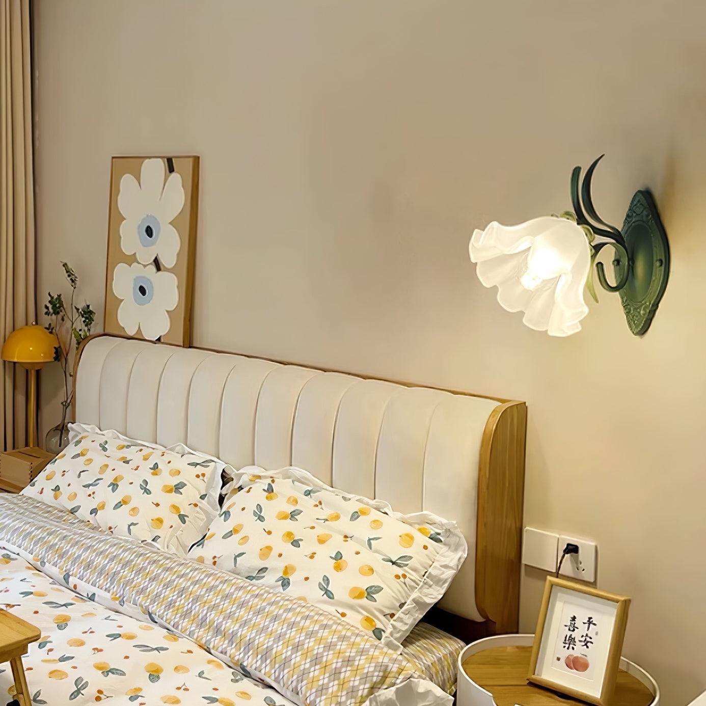 Nivan Applique murale vintage avec abat-jour en verre à motif floral pour chambre à coucher et salon - Neutralighting