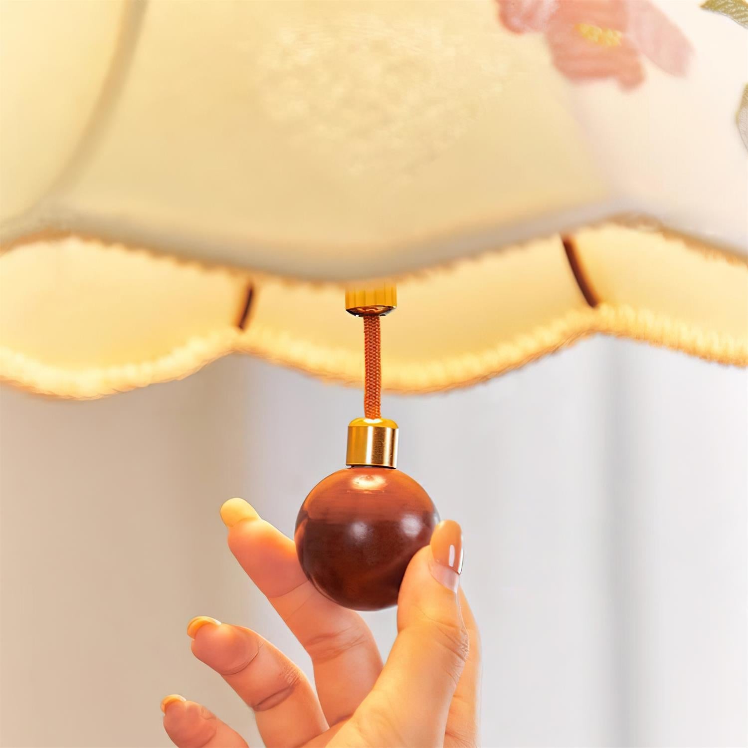 Roselle Lampe Pendante Élégance Florale Brodée - Neutralighting