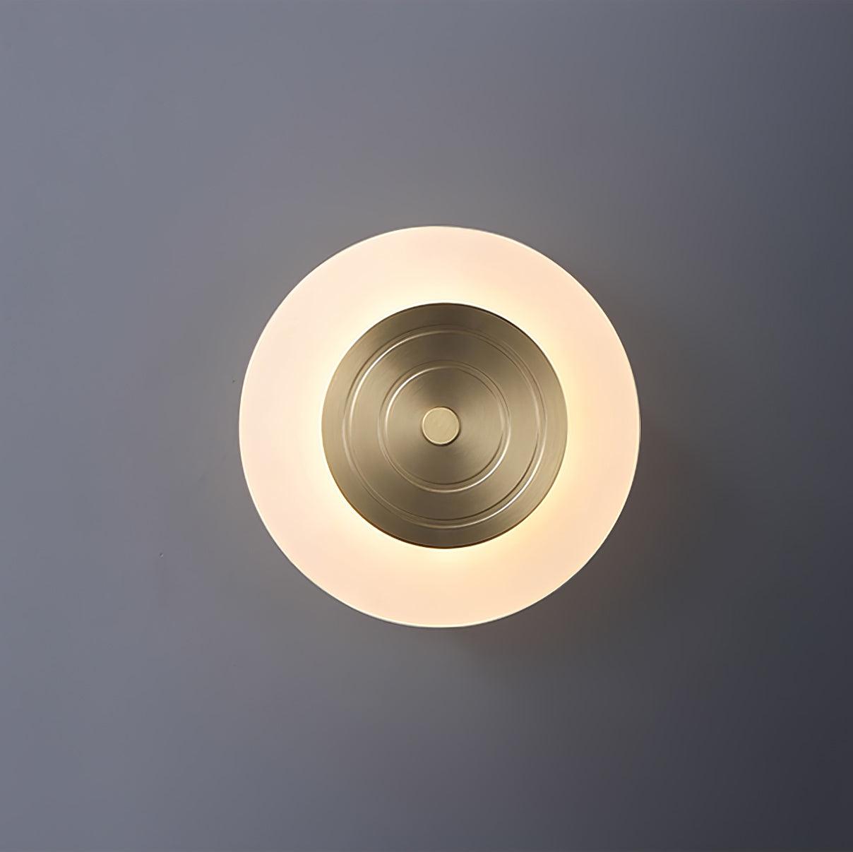 Patricia Lampe Murale Ronde Lune Élégante en Laiton - Neutralighting