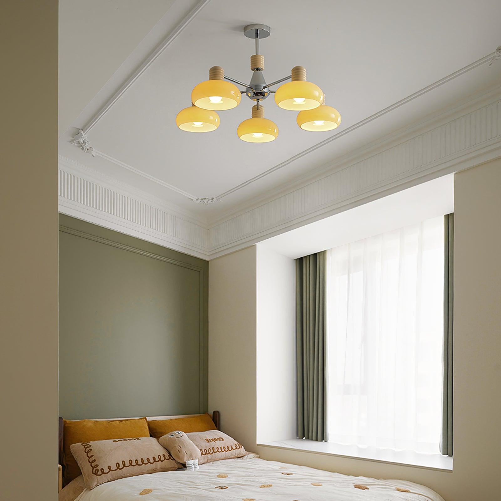 Zephyren Lustre Persimmon avec abat-jours en verre beige et structure chromée - Neutralighting