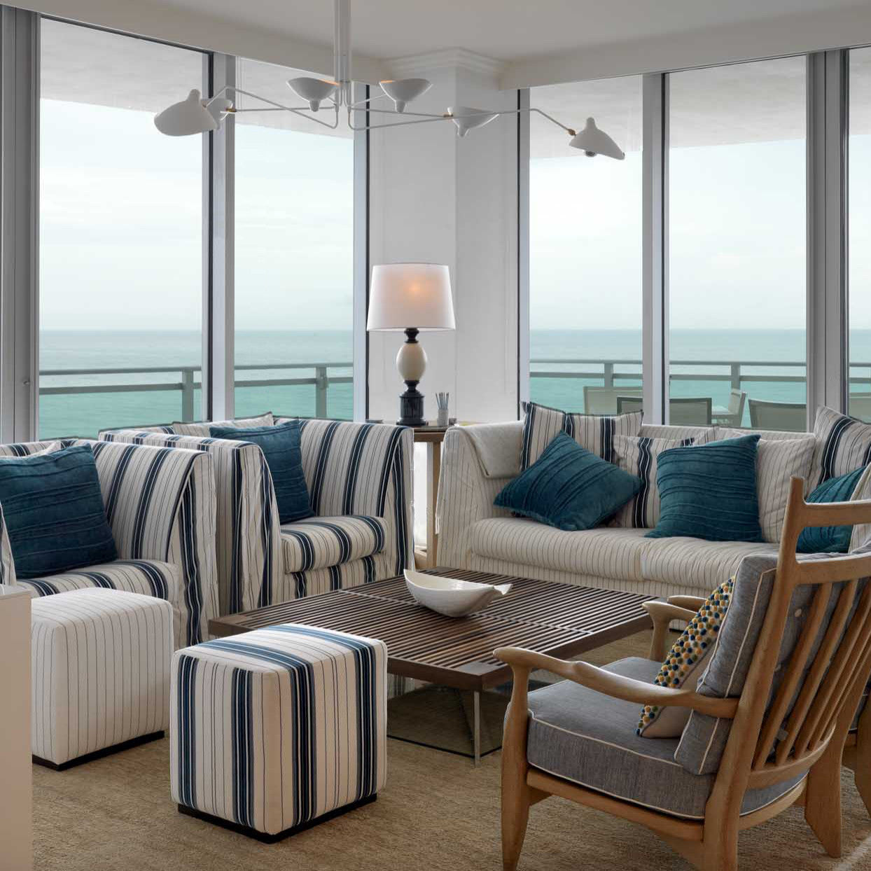 Lustra Plafonnier Trois Bras Minimaliste - Neutralighting