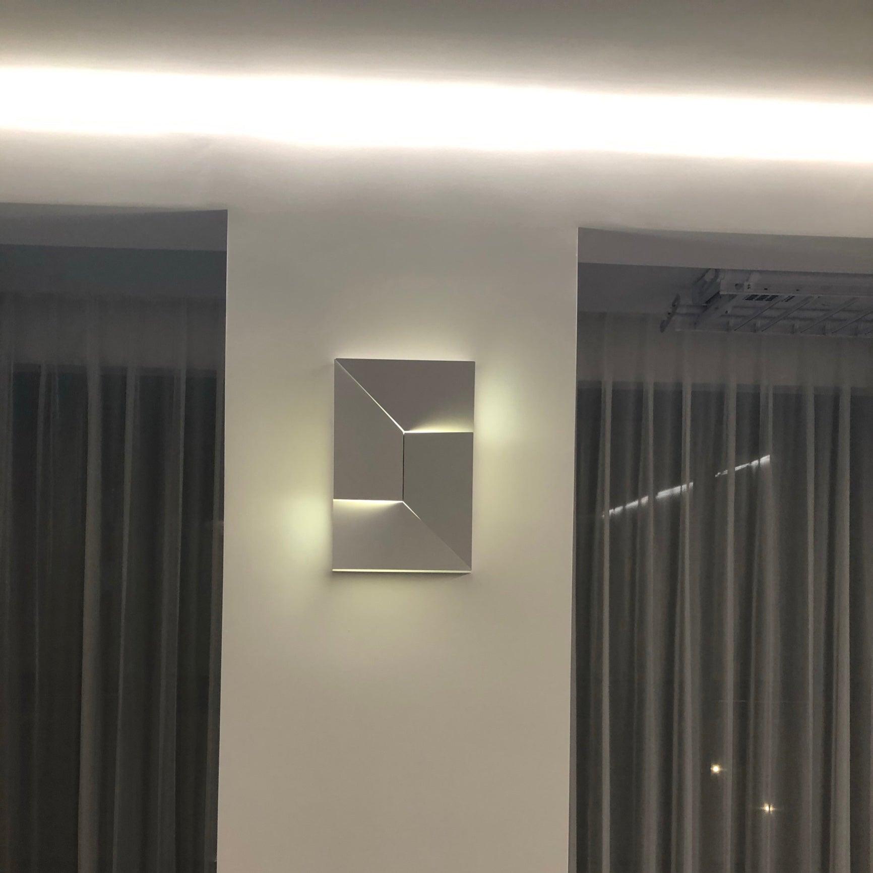 Zoliria Applique Murale en Métal Moderne - Neutralighting