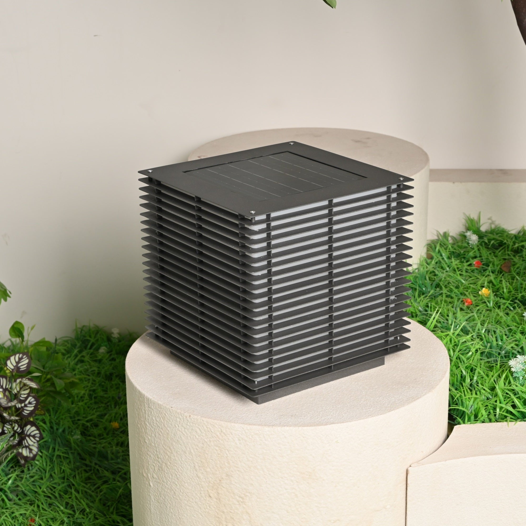 Eryon Lampe Solaire À Grille Extérieure - Neutralighting