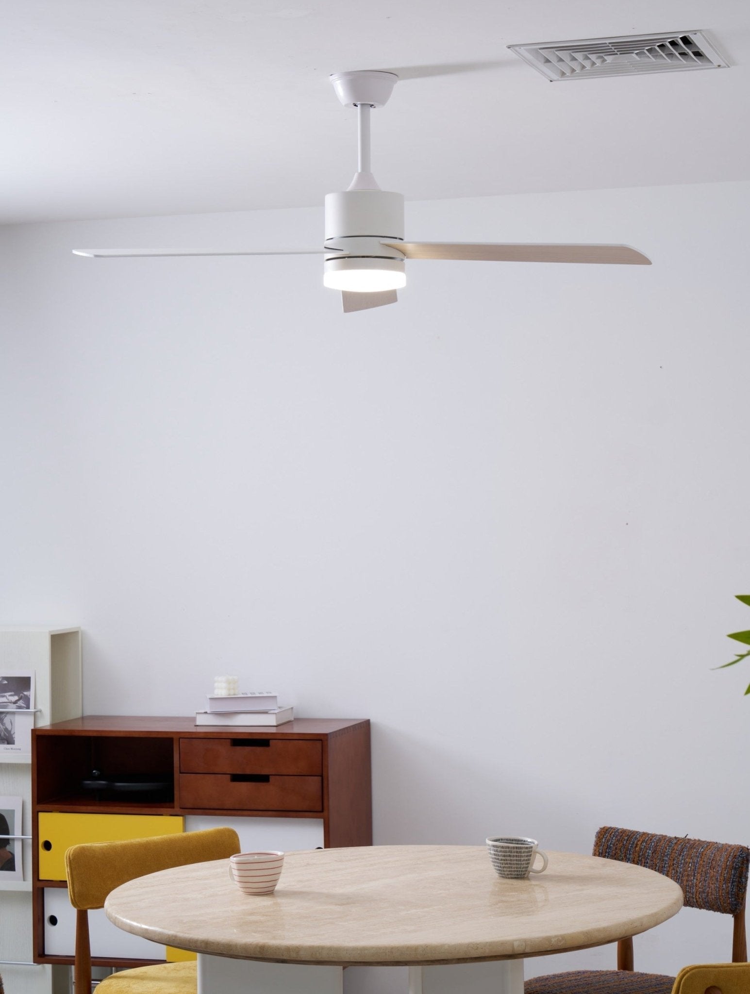 Plafonnier ventilateur Lennox Drift, vue de profil
