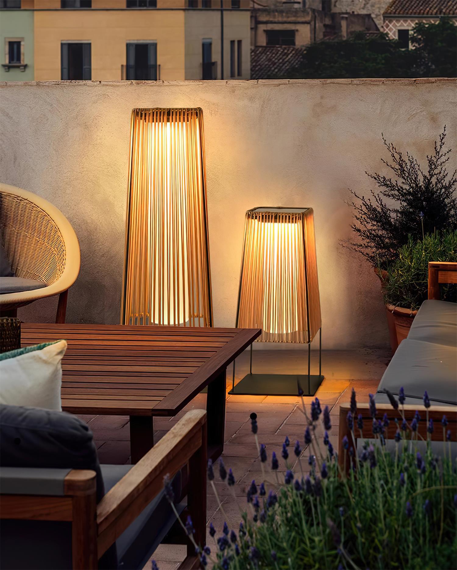 Solara Lampe de Poteau Extérieure à Lames Verticales - Neutralighting