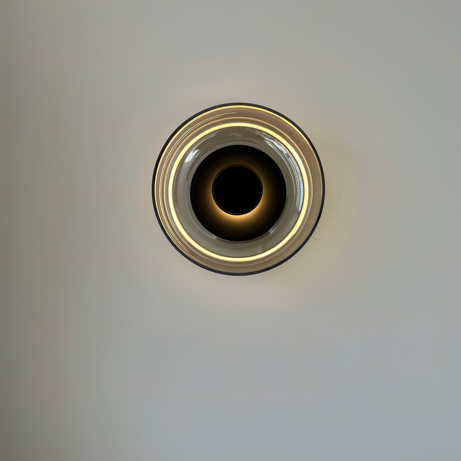 Crux Applique Murale Moderne Minimaliste en Laiton - Neutralighting