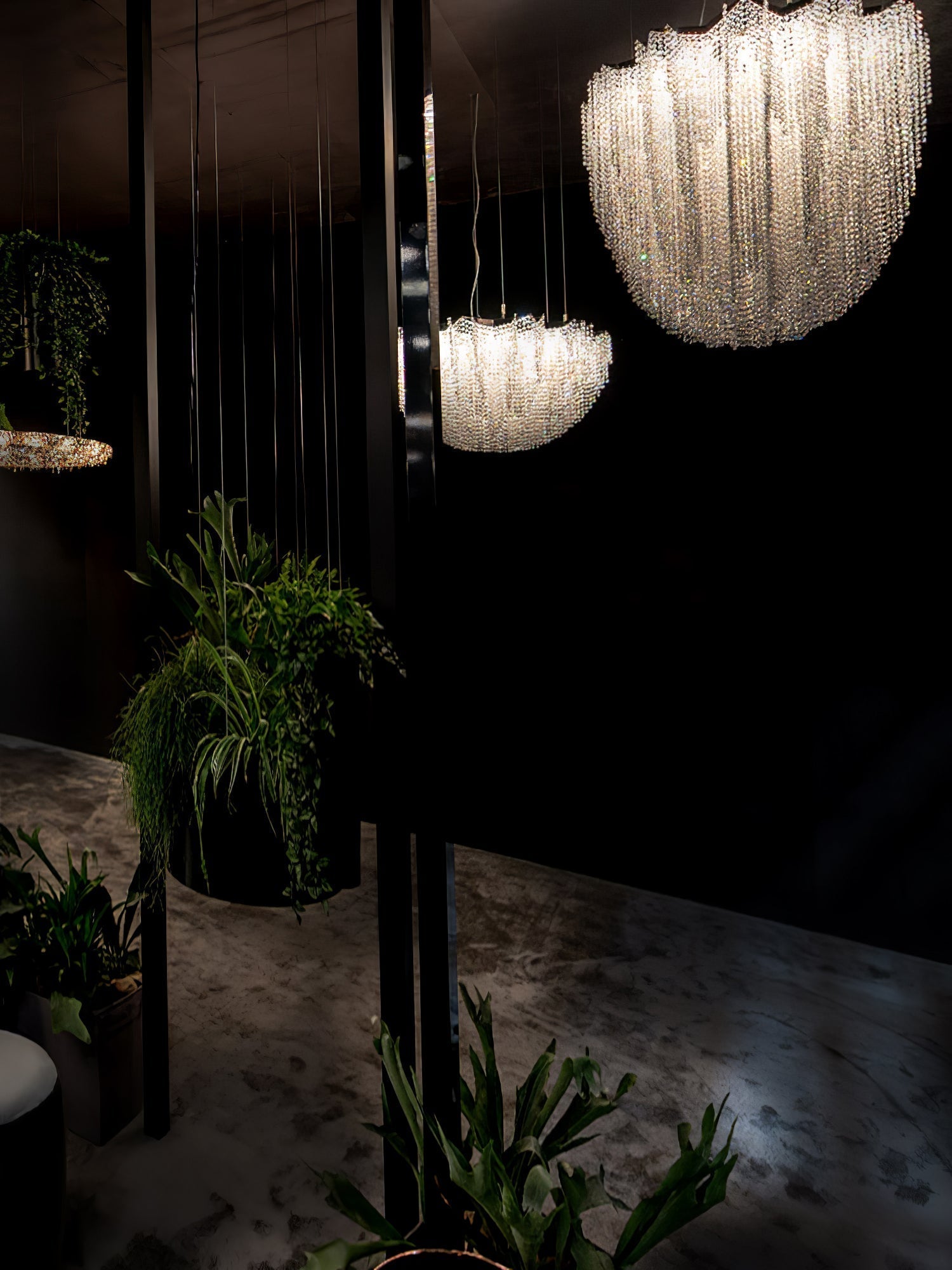 Zashayra Crystal Column Chandelier - Neutralighting