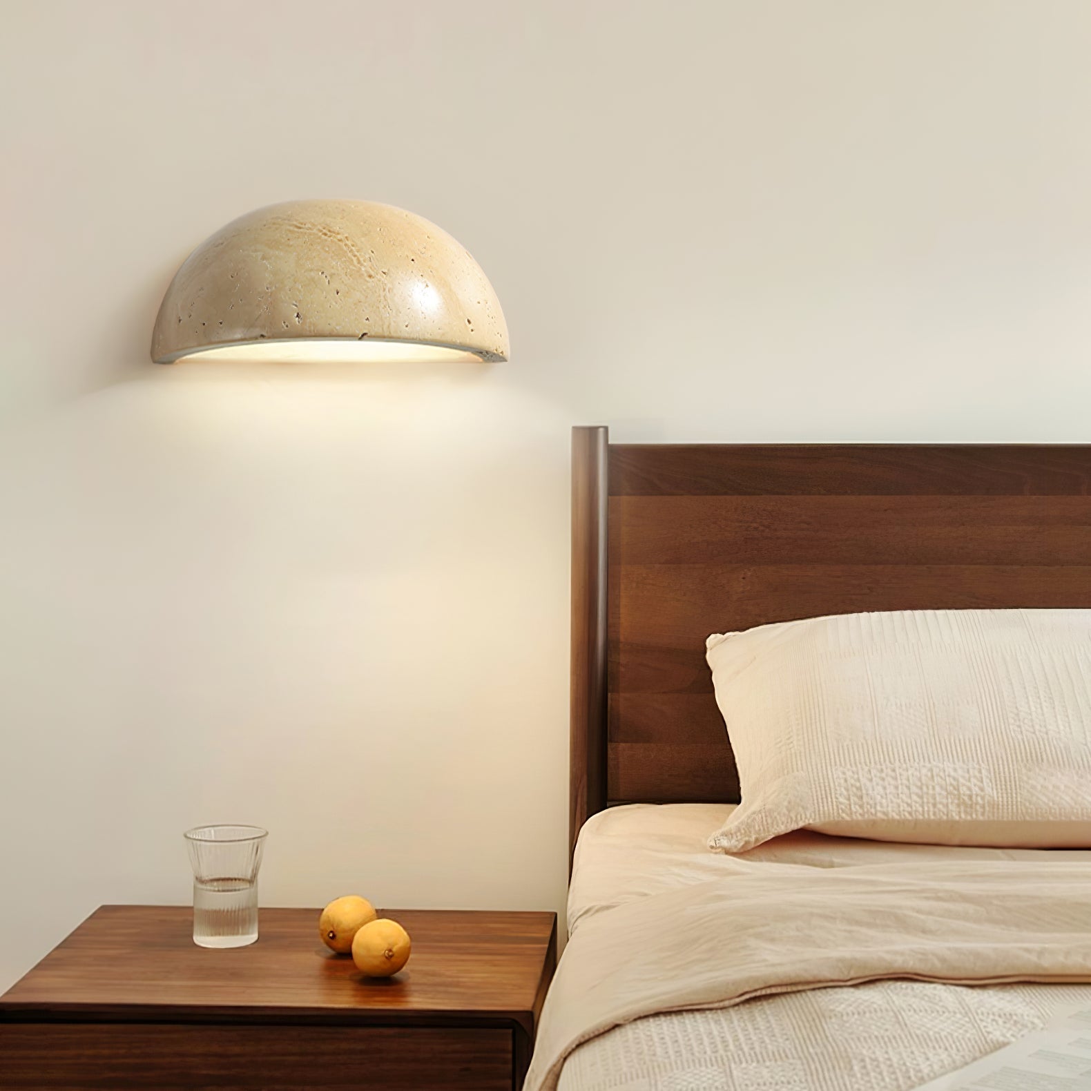 Vethayra Demi-Dôme Travertin Luminaire Mural - Neutralighting