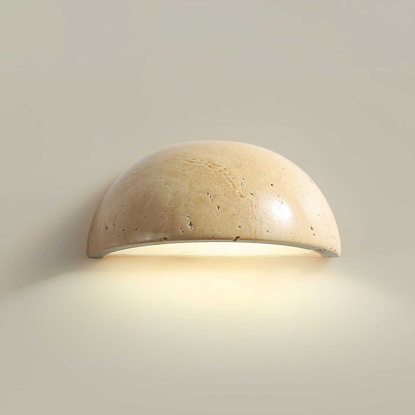 Vethayra Demi-Dôme Travertin Luminaire Mural - Neutralighting