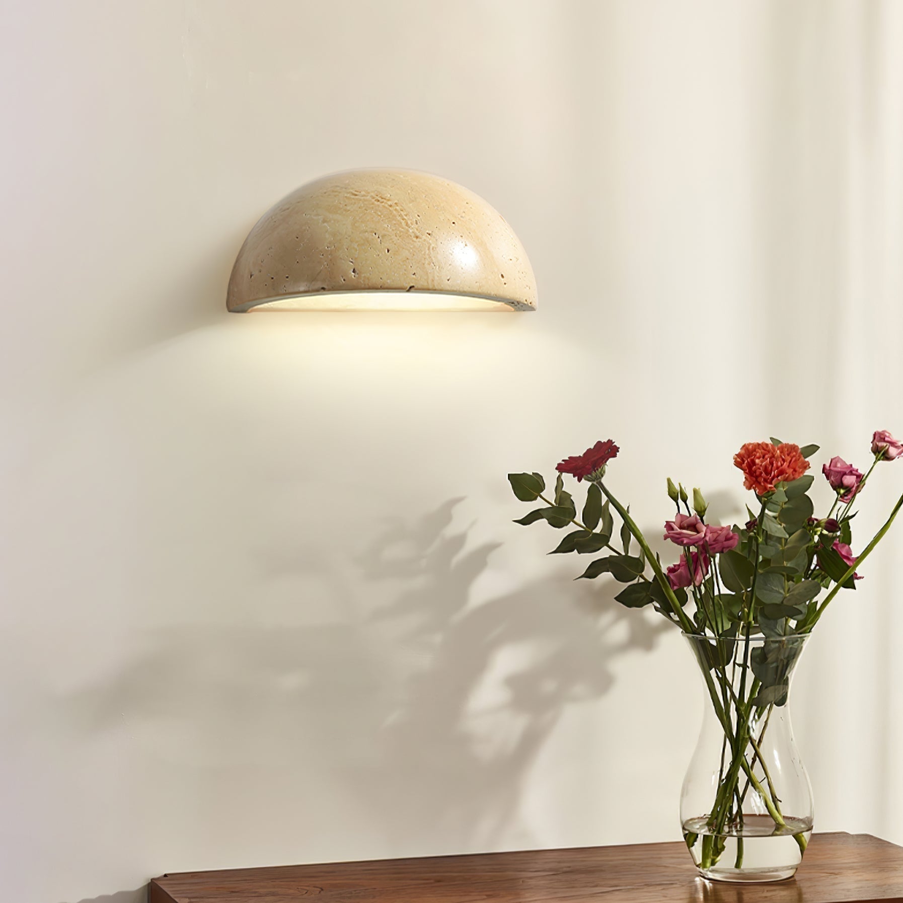 Vethayra Demi-Dôme Travertin Luminaire Mural - Neutralighting
