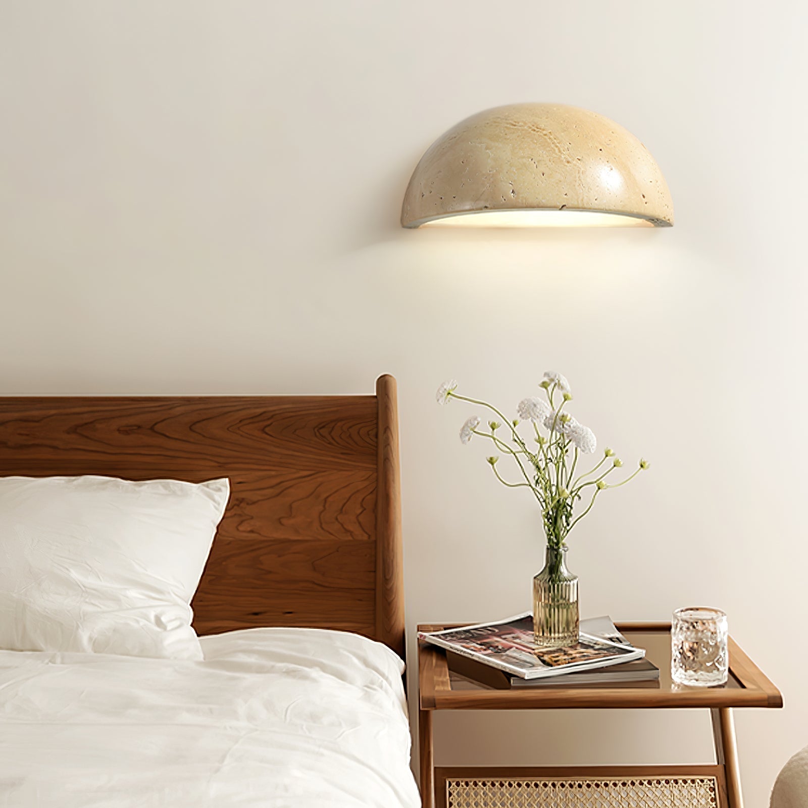 Vethayra Demi-Dôme Travertin Luminaire Mural - Neutralighting