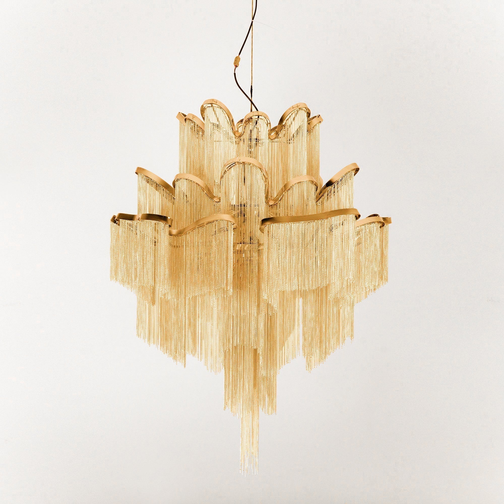 Stream Chain Chandelier - Blowlighting