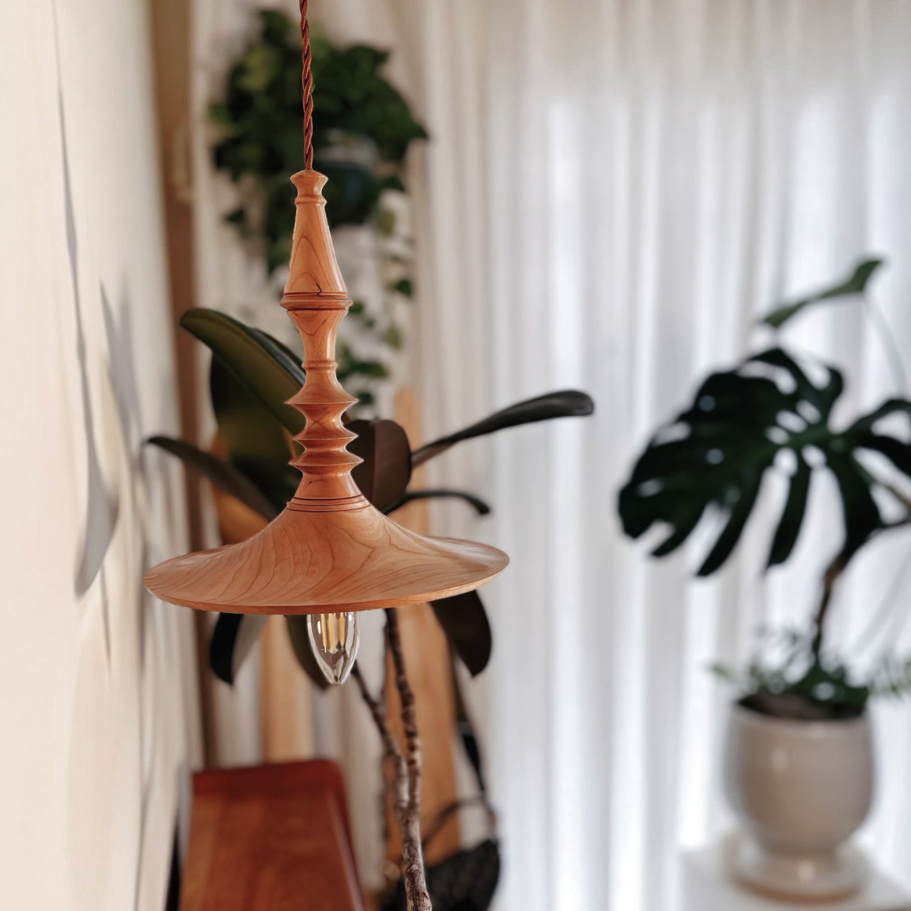 Iraeiel Vintage Minimalist Wooden Pendant Light - Lamp Copper
