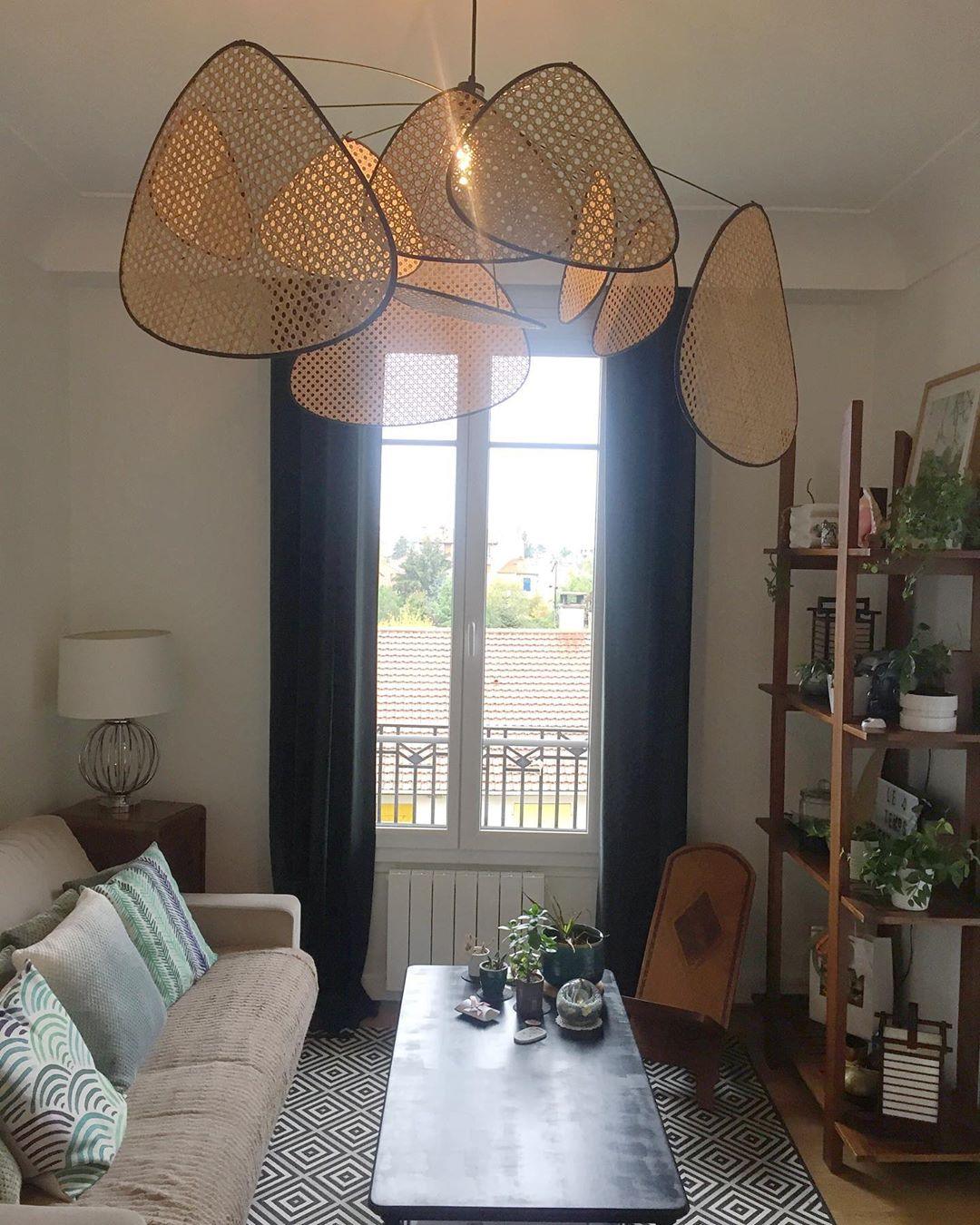 Screen Cannage Suspension - Blowlighting