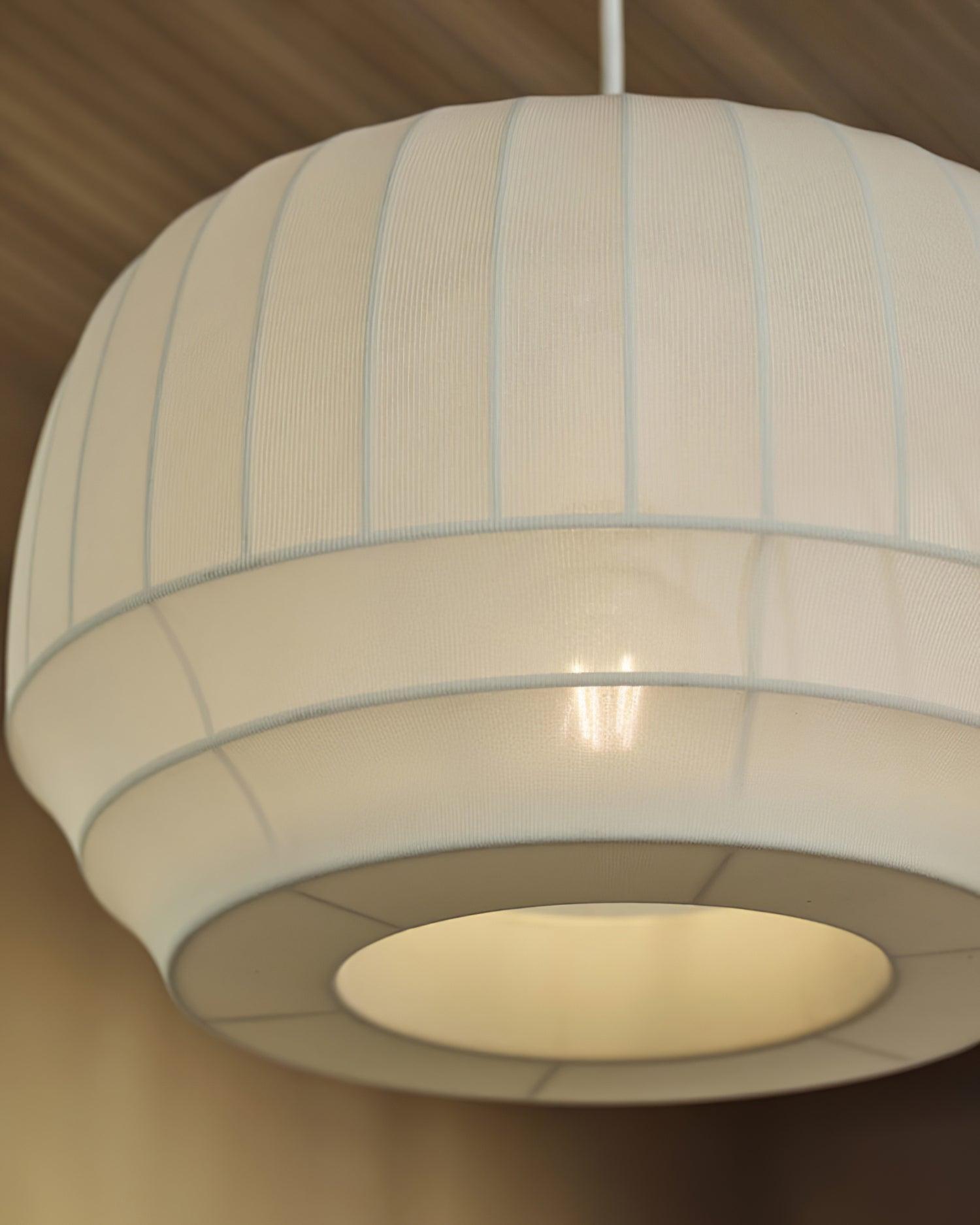 Suspension Luminaire Soie Abat-jour Blanc Tissu Lignes Verticales Doux Moderne Minimaliste - Neutralighting