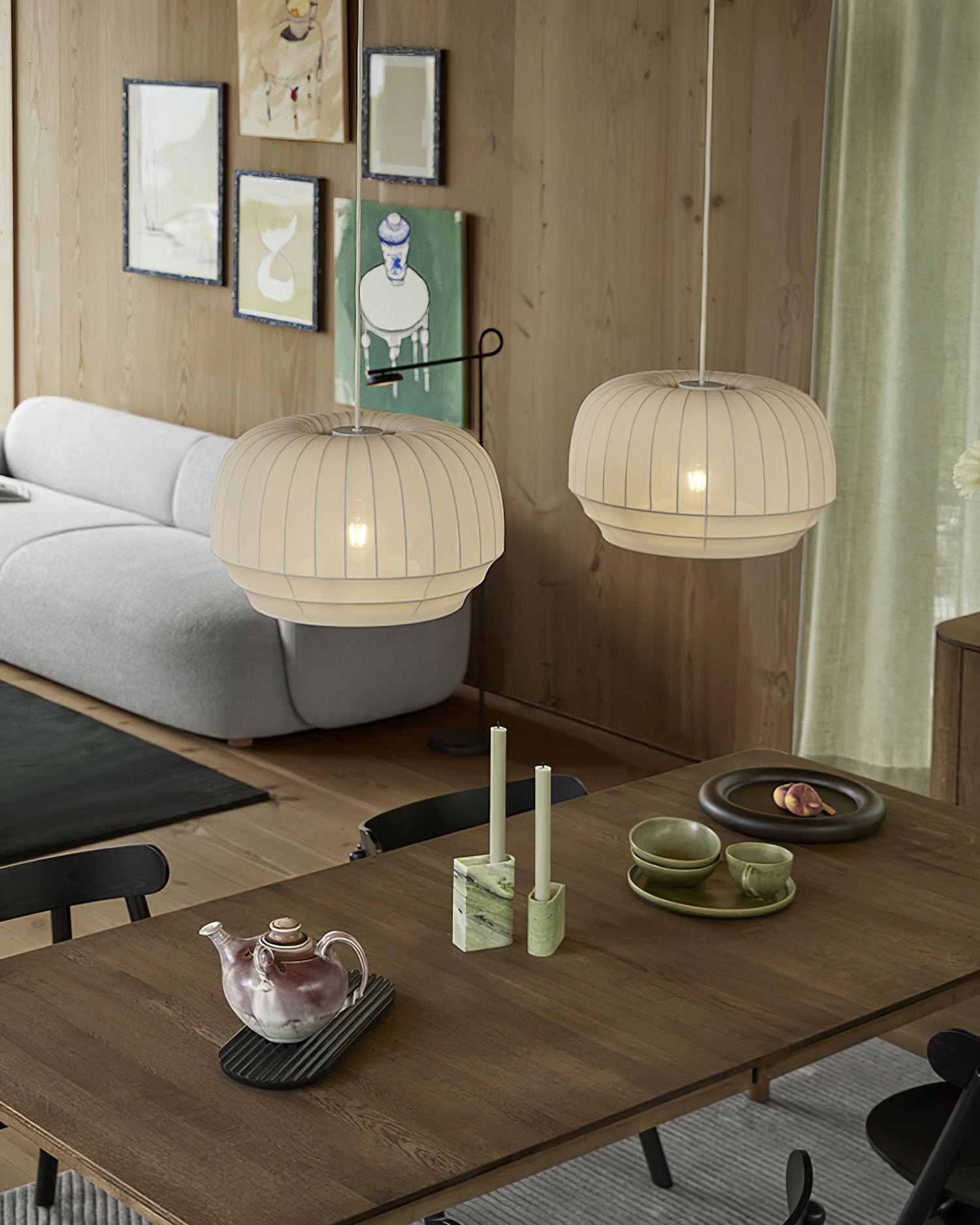 Suspension Luminaire Soie Abat-jour Blanc Tissu Lignes Verticales Doux Moderne Minimaliste - Neutralighting