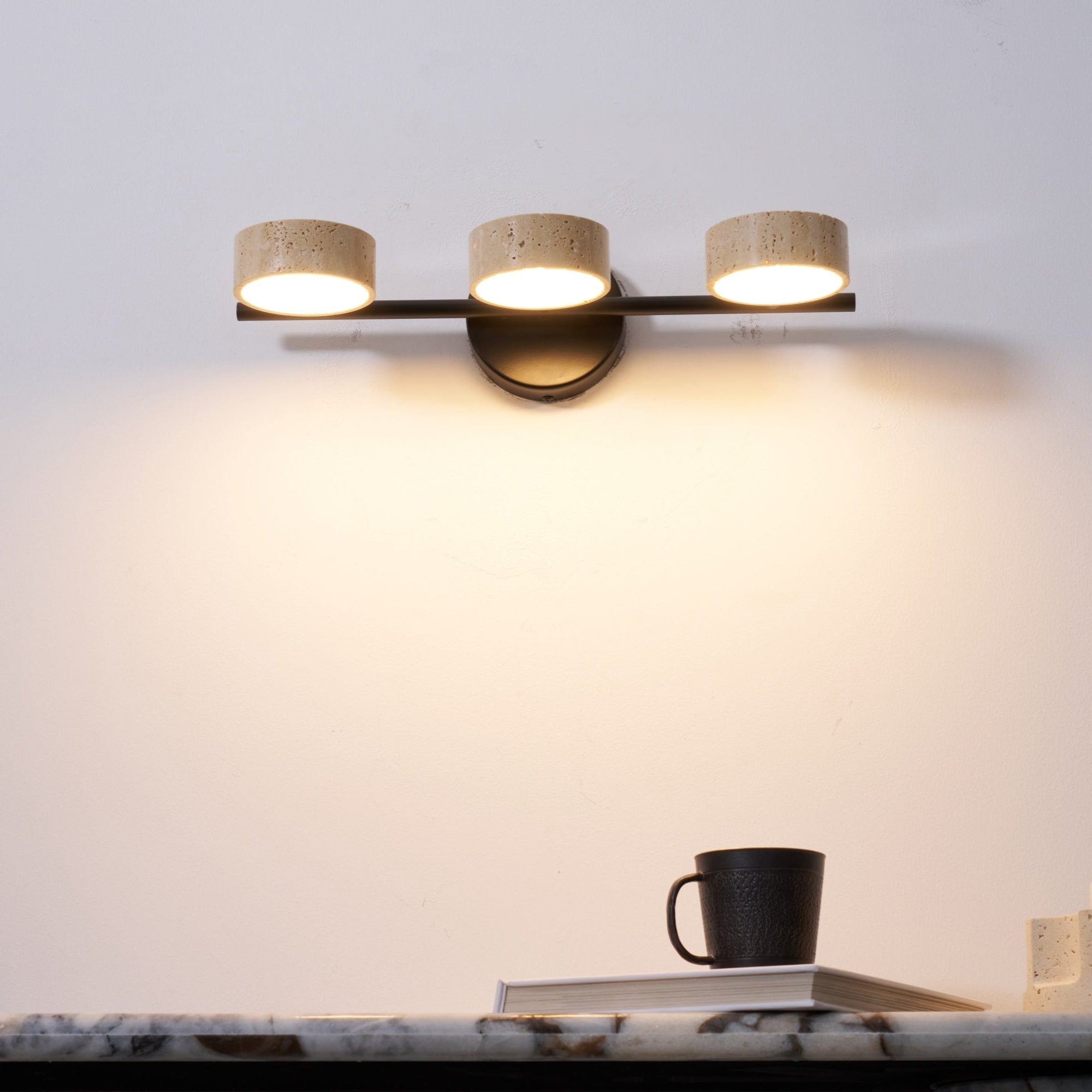 Ceshair Applique Murale Multi Tête en Travertin Lumière de Coiffeuse - Neutralighting