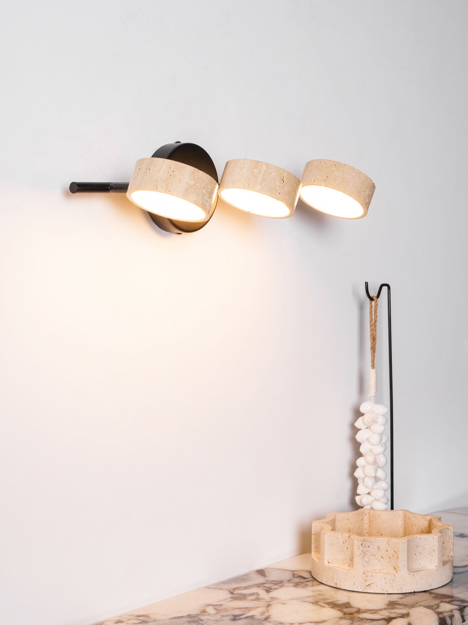 Ceshair Applique Murale Multi Tête en Travertin Lumière de Coiffeuse - Neutralighting