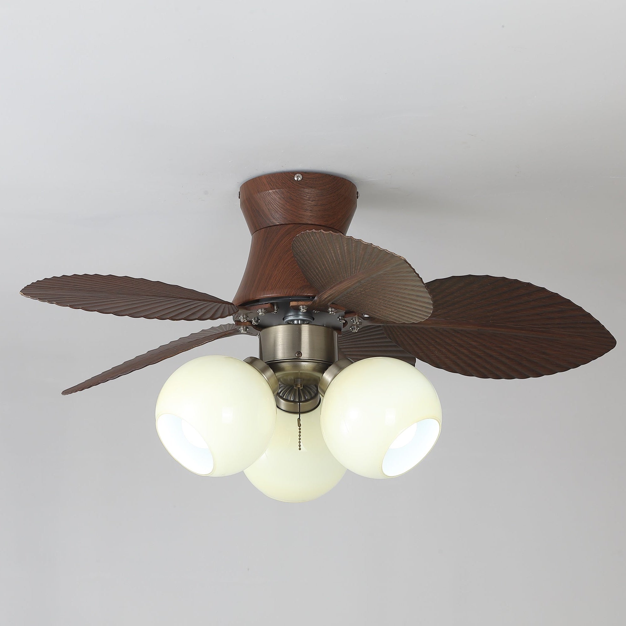 Plafonnier ventilateur Walden Chêne, un ventilateur économe en énergie compatible LED