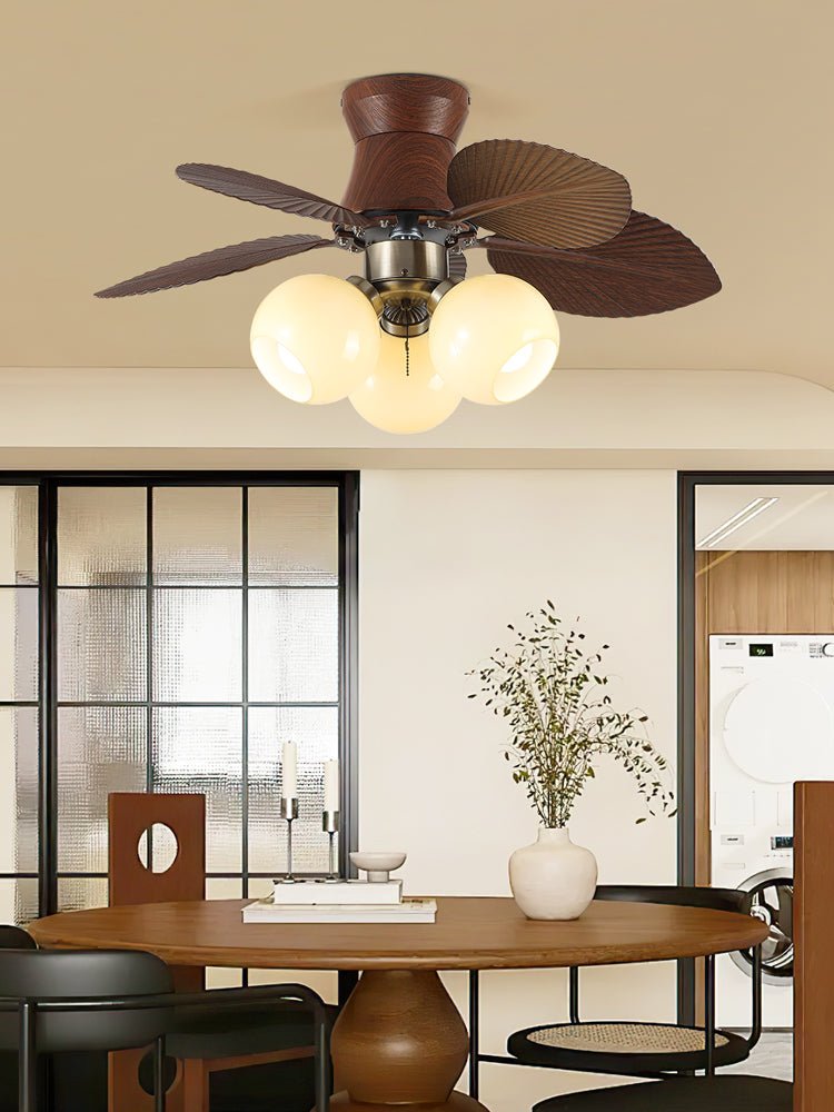Plafonnier ventilateur Walden Chêne offrant à la fois circulation d'air et éclairage