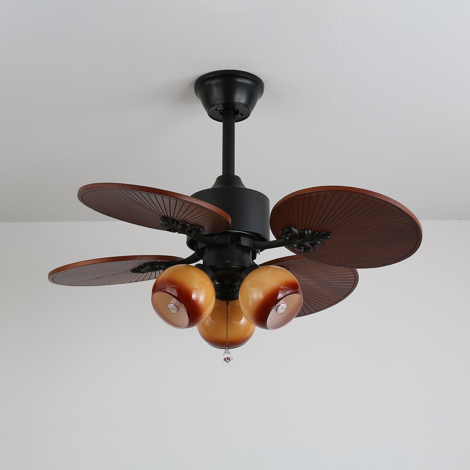 Ventilateur de plafond Solara Tropical avec lumière, vue latérale