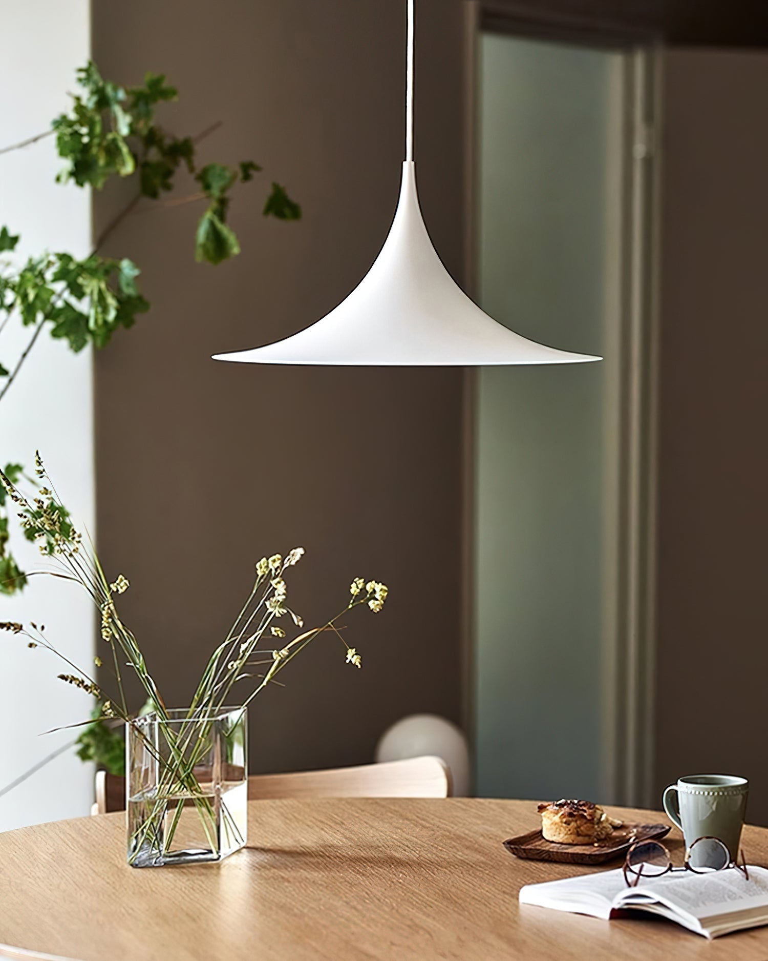 Solisin Suspension à col fin et large évasement pour salle à manger - Neutralighting