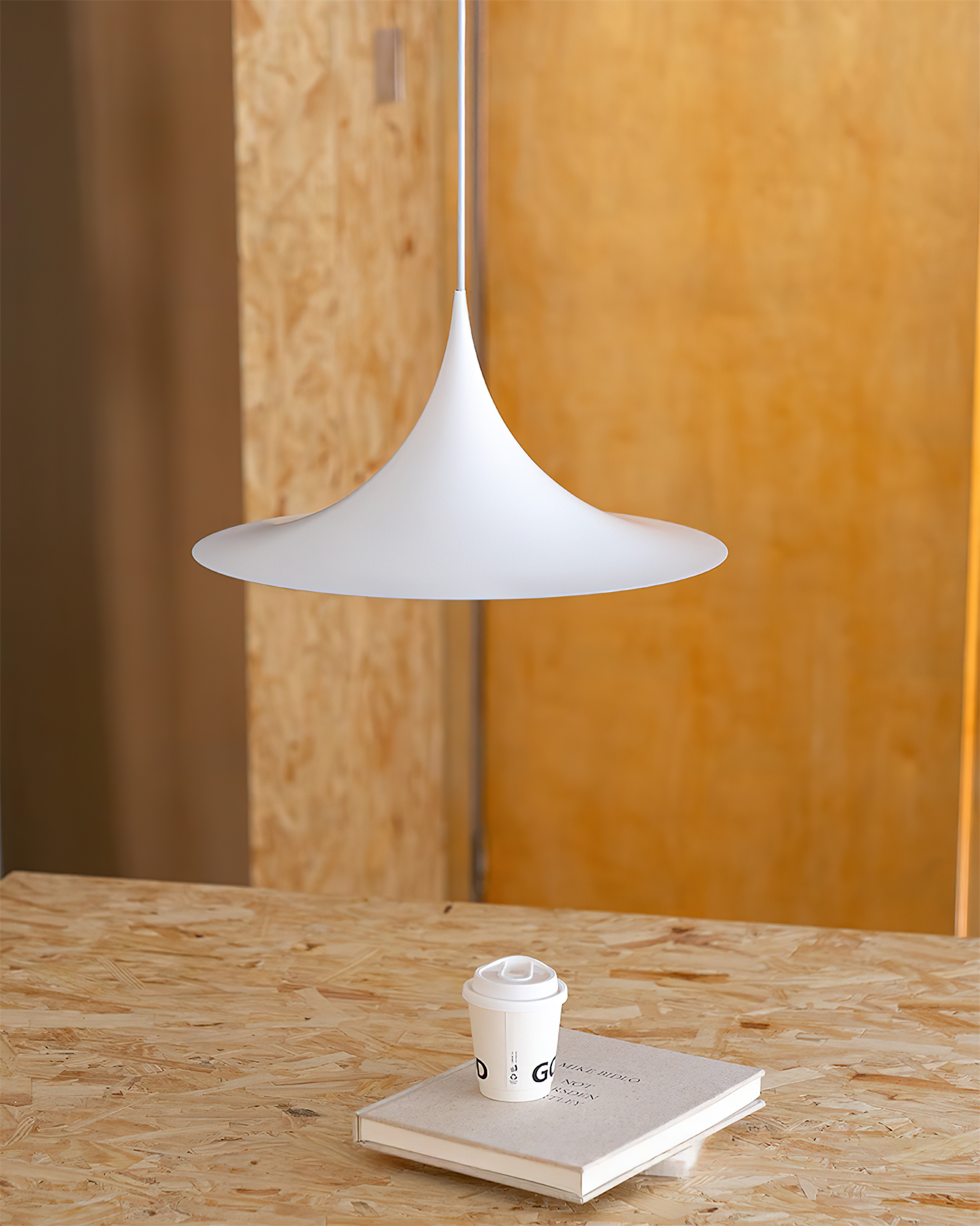 Solisin Suspension à col fin et large évasement pour salle à manger - Neutralighting