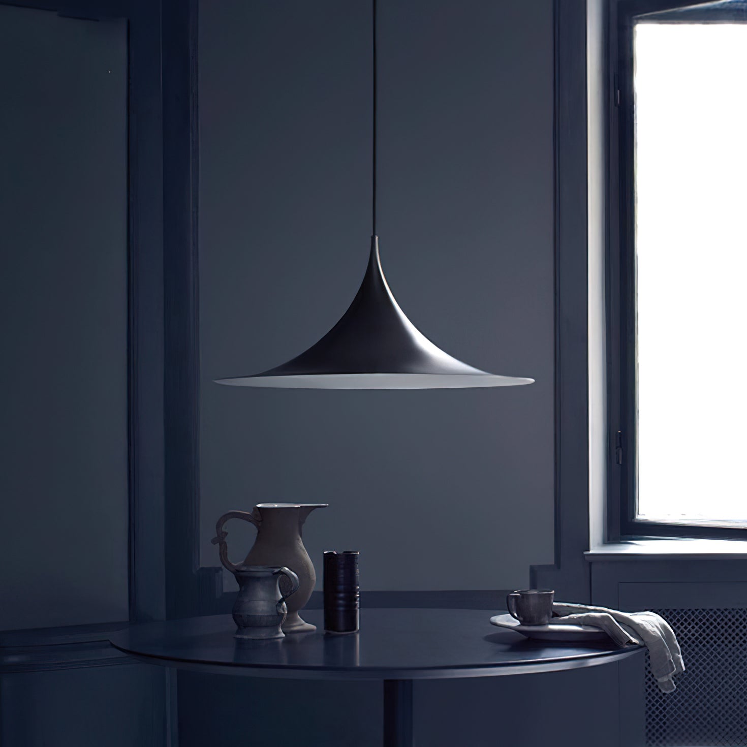 Solisin Suspension à col fin et large évasement pour salle à manger - Neutralighting