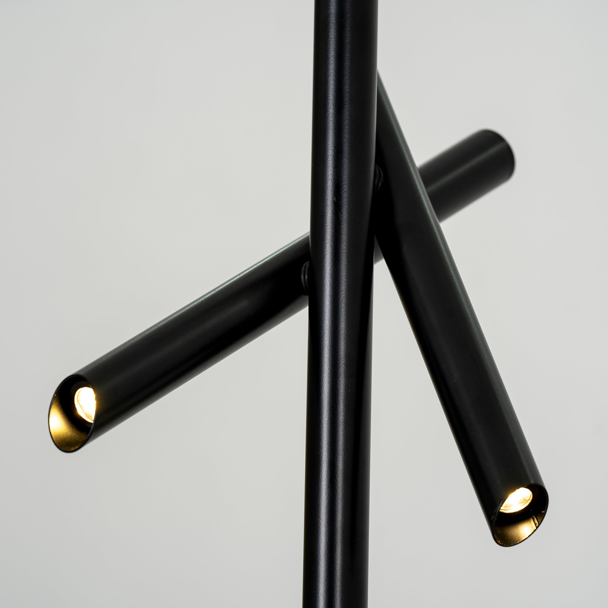 Solara Lampe suspendue tubes aluminium minimaliste - Neutralighting